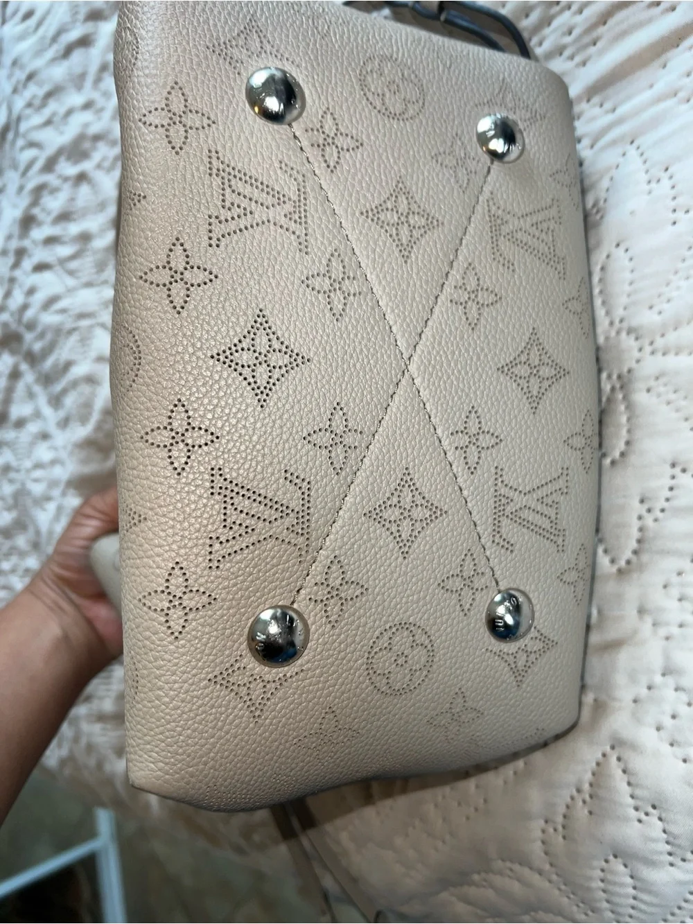 Louis Vuitton Beige Monogram Mahina Drawstring Shoulder Bag with Chain